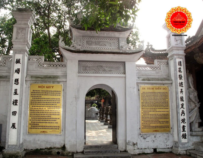 Đình và đền lâu đời nhất