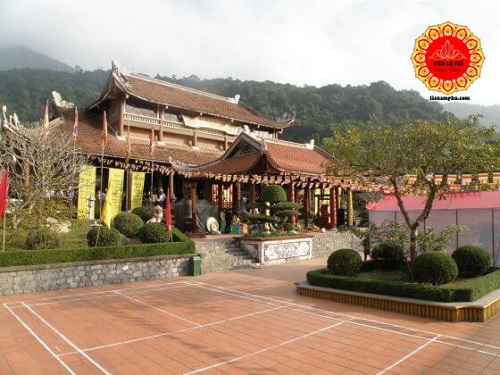 chùa hoa yên yên tử thờ ai