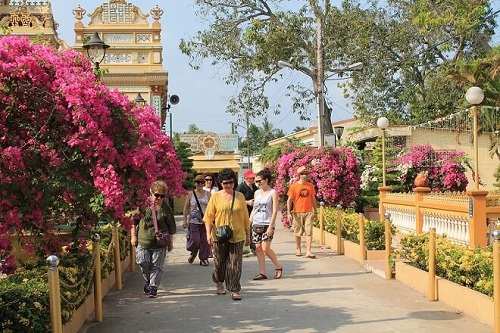 tham quan chùa vĩnh tràng ở tiền giang